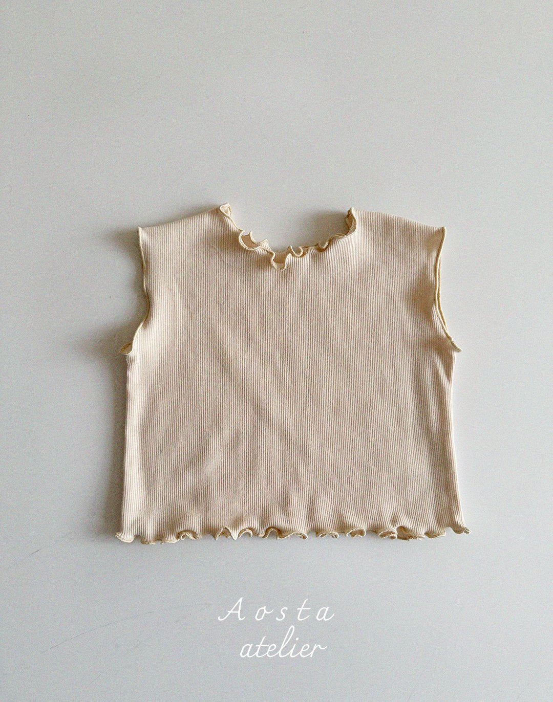 Lettuce Edge Top