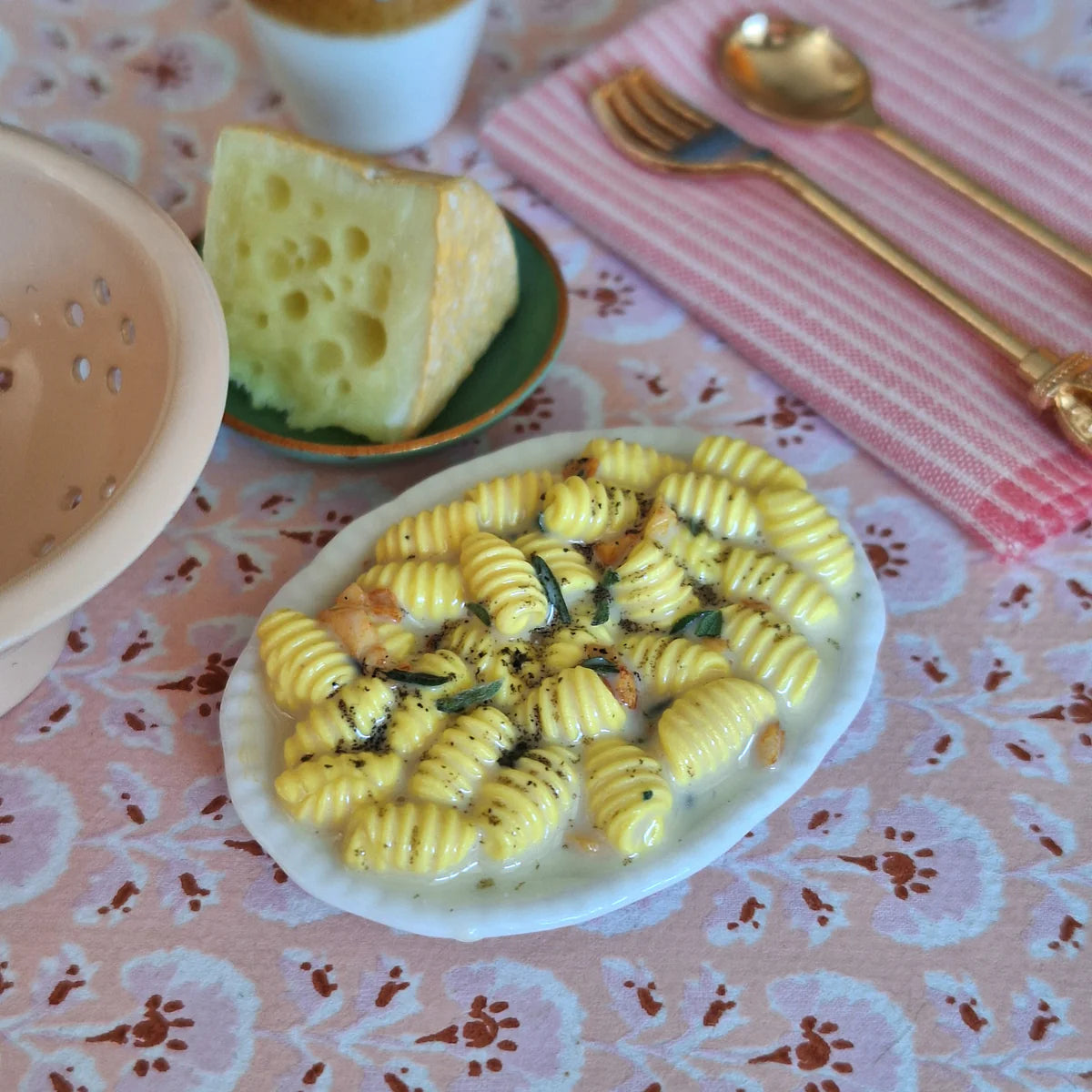 Miniature Pasta Plates | Cheese Sauce