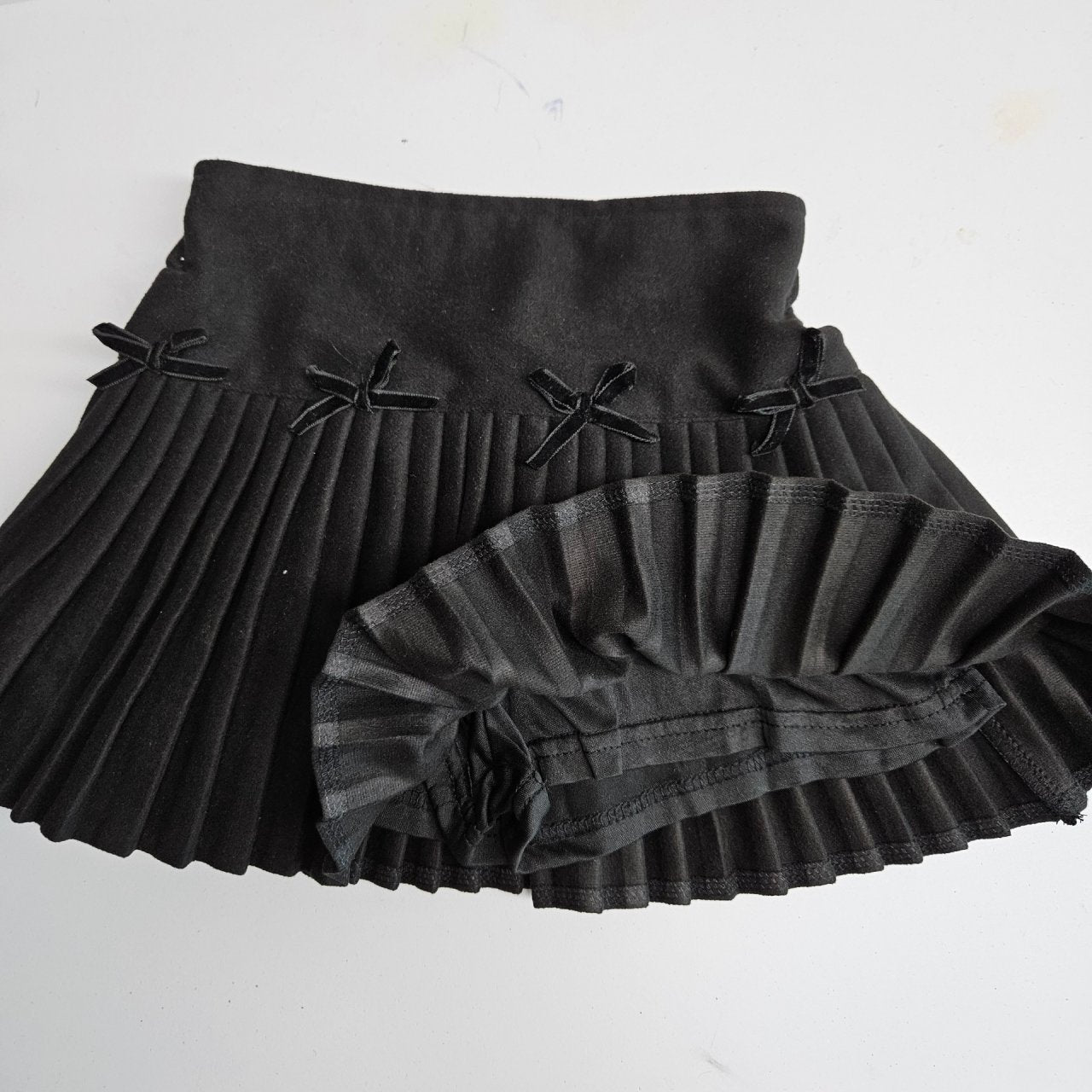 Black Bow Pleated Skirt