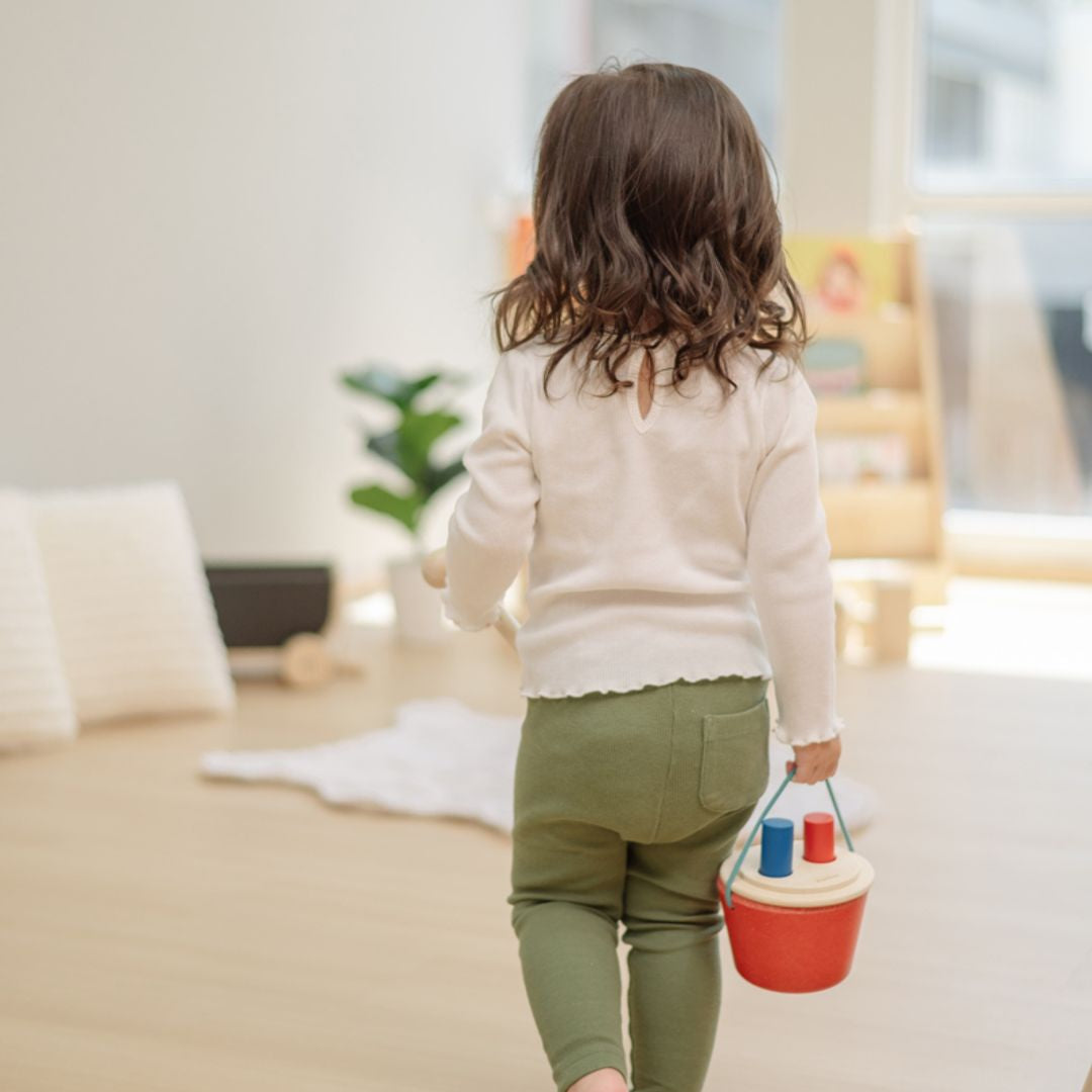 Hammering Peg Bucket