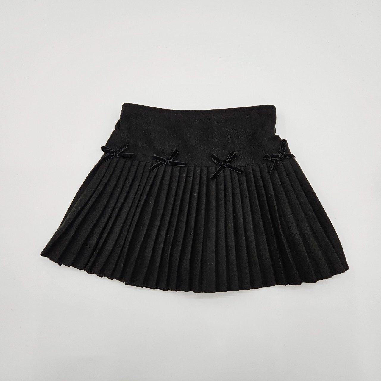 Black Bow Pleated Skirt