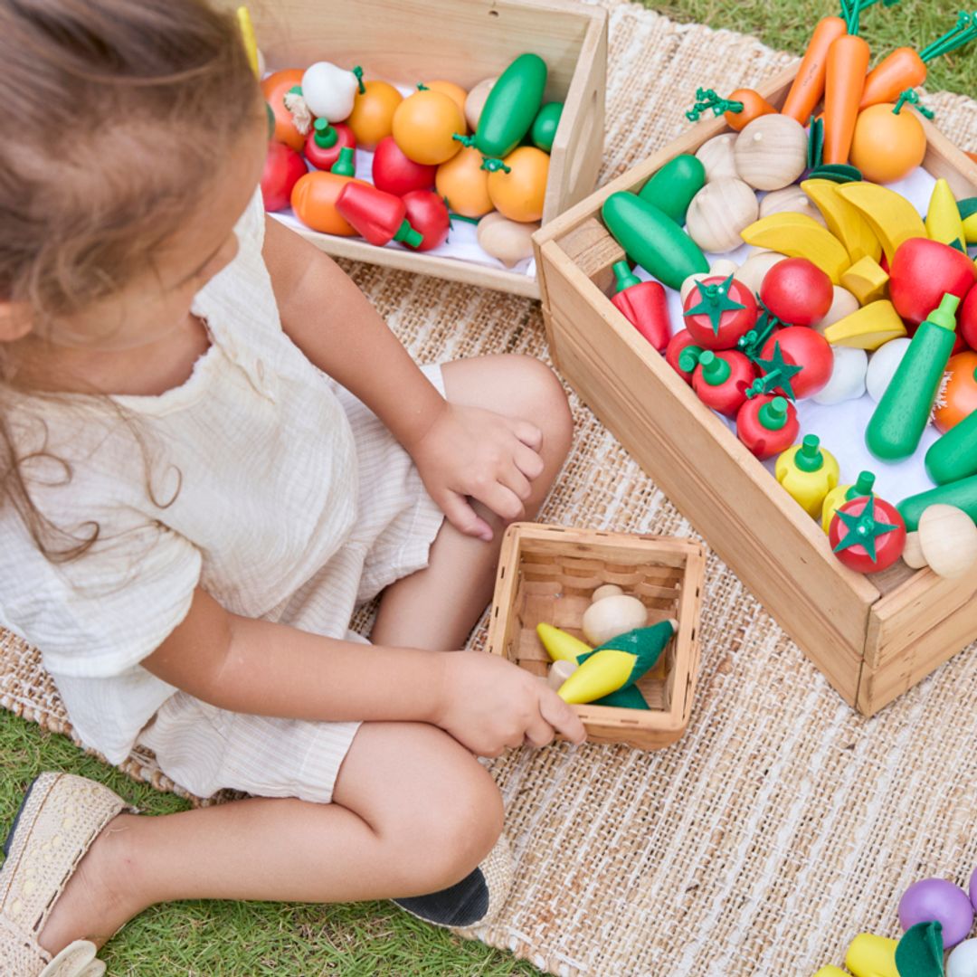 Fresh Produce Set E (Cucumbers, Onions & Pumpkins)