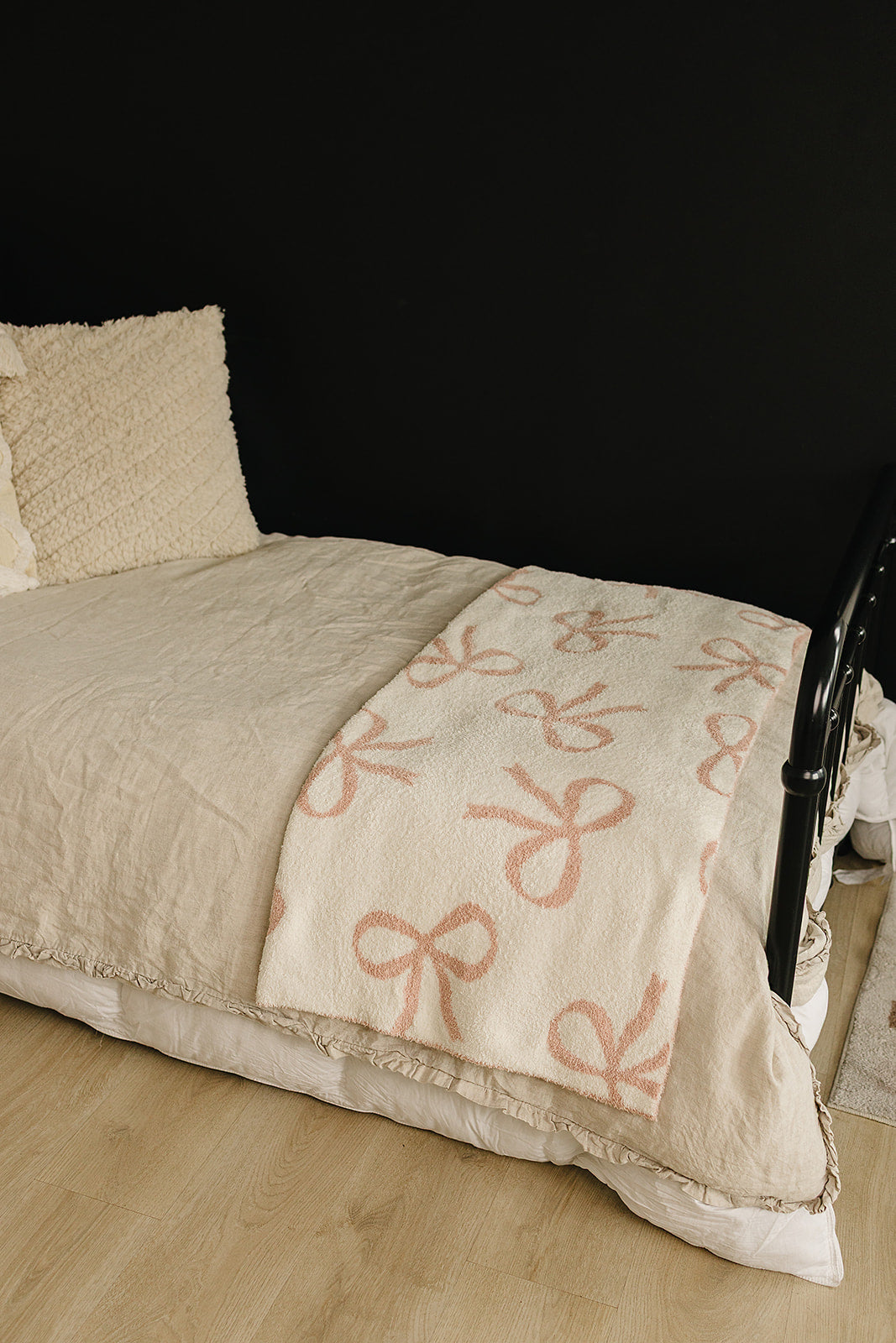 Pink Bow Plush Blanket